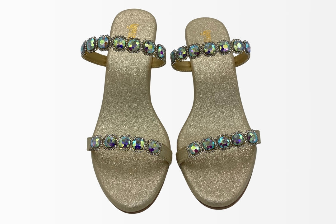 Sandals with Sparkling Gem