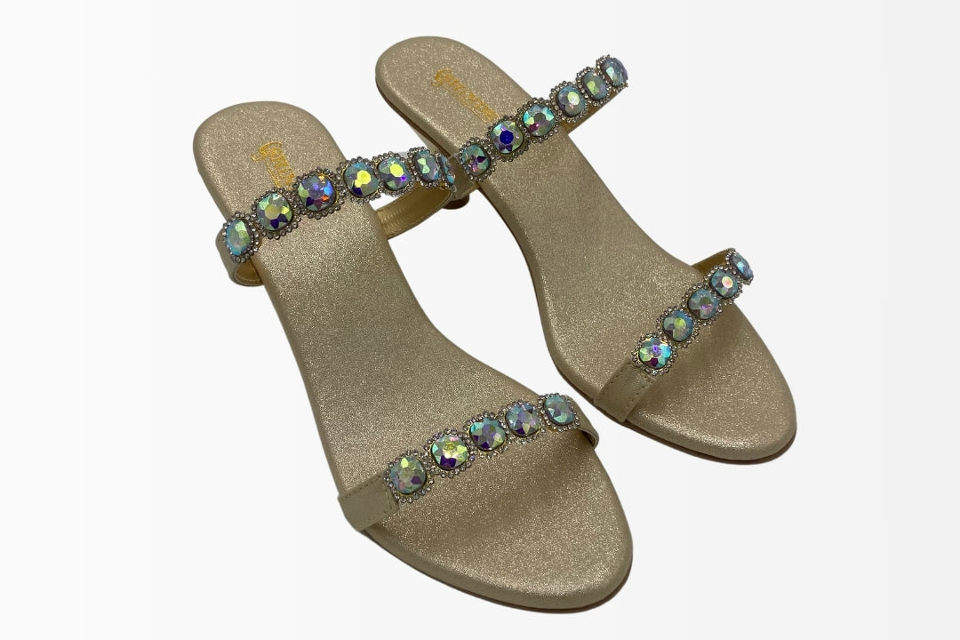 Sandals with Sparkling Gem