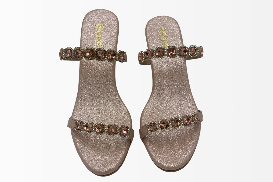 Sandals with Sparkling Gem