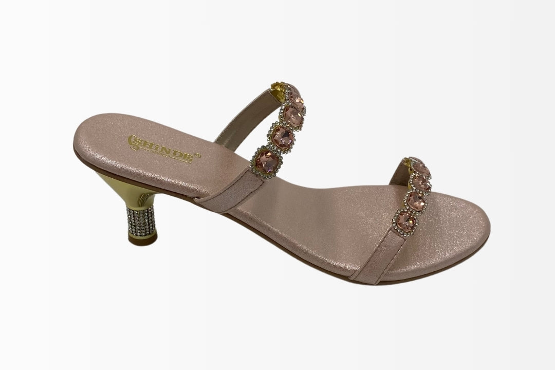 Sandals with Sparkling Gem